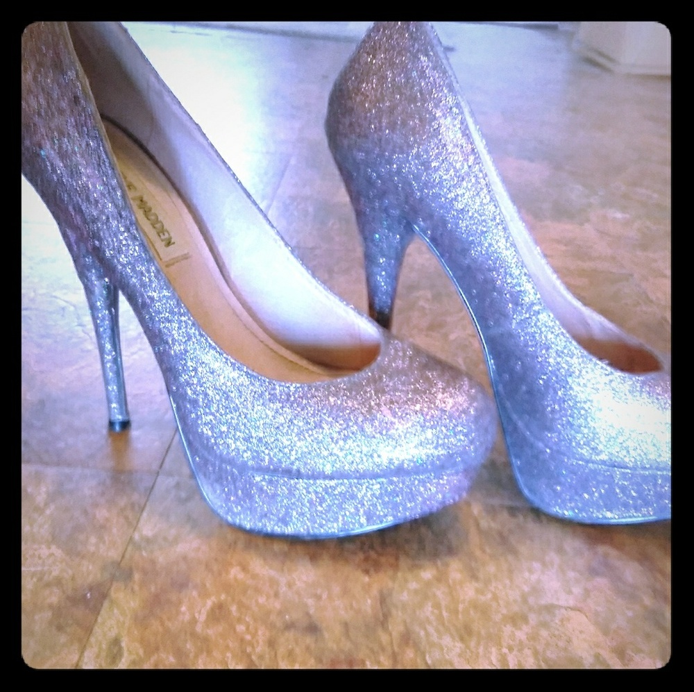 STEVE MADDEN PUMPS 7.5